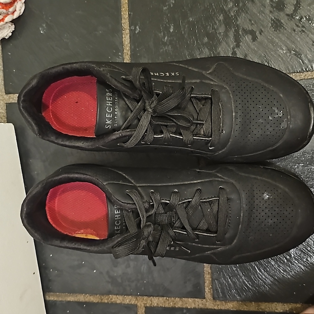 Skechers